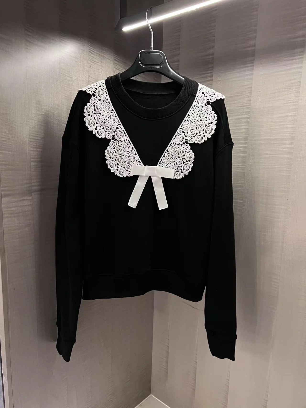 

European Chic Fall and Winter Elegance Round Neck Splicing Lavender Loose Versatile Long Sleeve Padded Sweatshirt Female Top