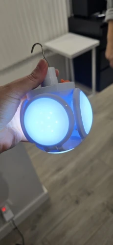 Petite lanterne solaire pliable