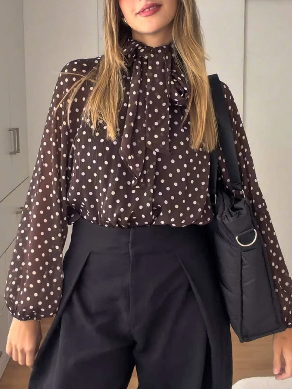 

Elegant Polka Dot Chiffon Blouse Women Vintage Bow Tie Neck Long Lantern Sleeve Shirt Office Lady Casual Loose Tops Blusas Mujer