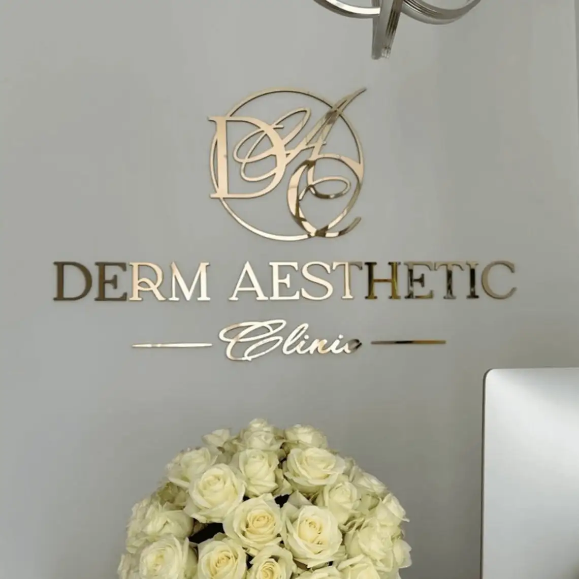 

Personalized Acrylic Mirror Business Wall Sign Customized Business Logo Beauty Salon Signboard Modern Office Signage