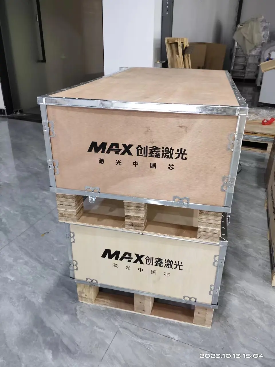 CE-Zertifikat 3000 W Max. Laserquelle Neue Original 3000 W CW-Einzelmodul-Faserlaserquelle