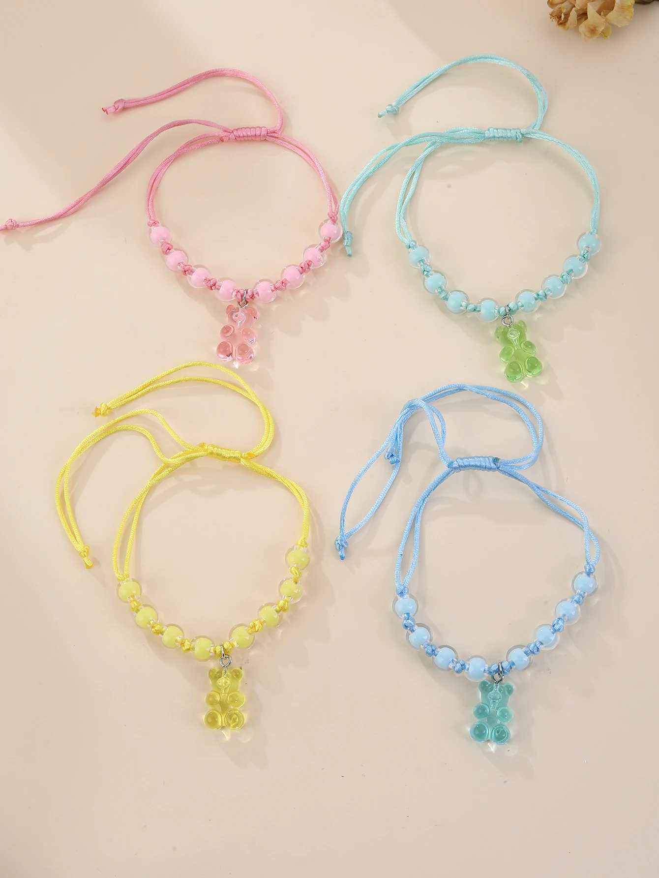 Juego de 4 pulseras de la amistad con cuentas de oso gomoso, pulseras ajustables de cuerda de color caramelo para niñas y niños