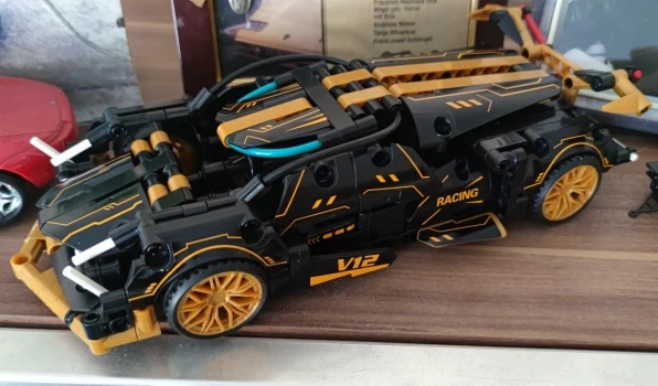 1690 Pieces, Green Racing Building Block Toys, Abs Materials, Manual Toy Building Blocks Assembly, Home Furnishings, Office Desktop Furnishings photo review