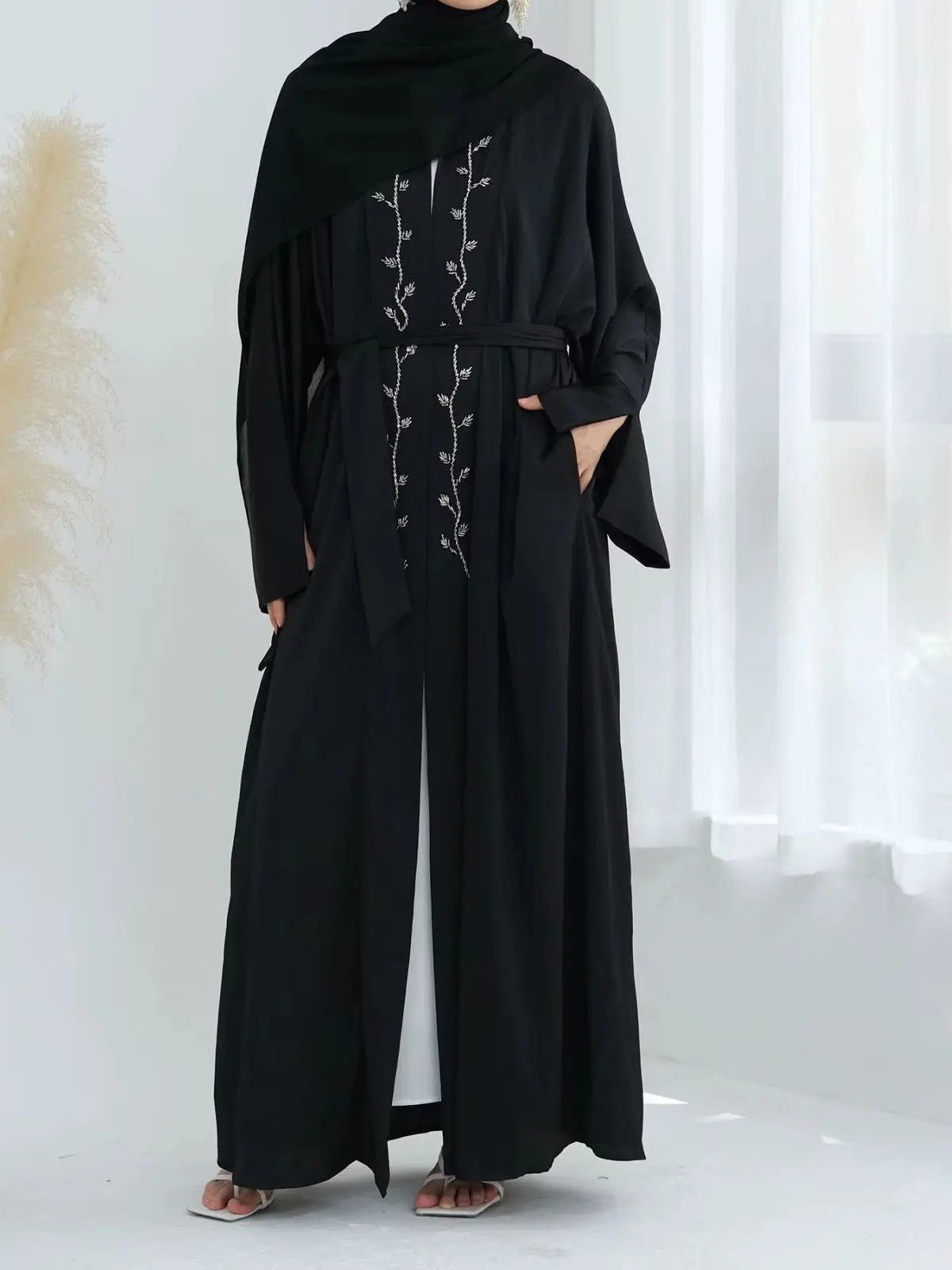 New Fashion Lace Emboidery dress Muslim Robe syari female Silk Evening Gown Muslim abaya Worship Service abayas With Belt wy2191