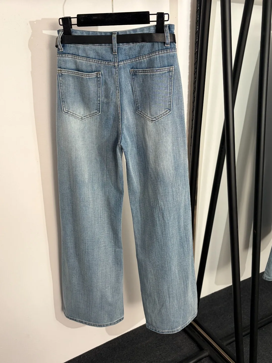 

New Style Women's Embroidered Letter High-waisted Wide-leg Denim Pants With Belt