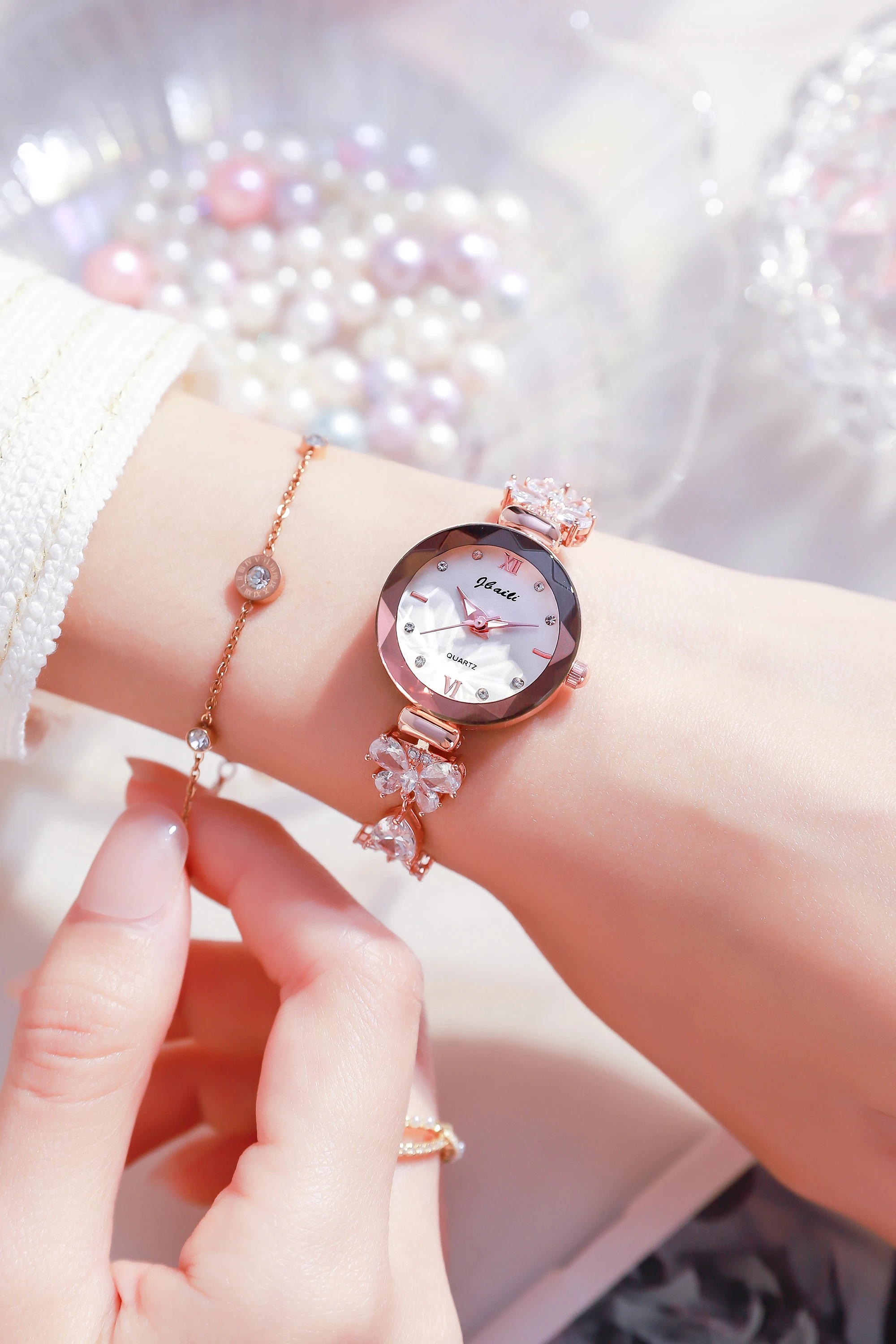 2023 Women Watch Cinnamoroll Fresh Lovely Ins Style Ladie Quartz Watch Bracelet Cartoon Dial Watch Girl Birthday Gift