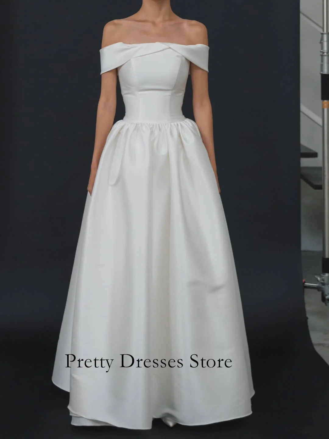 FANAN-vestidos de novia sencillos y elegantes con hombros descubiertos, vestidos de novia de color marfil con mangas cortas de satén y corte en A, color marfil