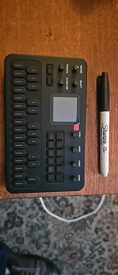 Customer photo for Mini Studio Portable FM Synthesizer – M-VAVE FM-1 — Gearfinch
