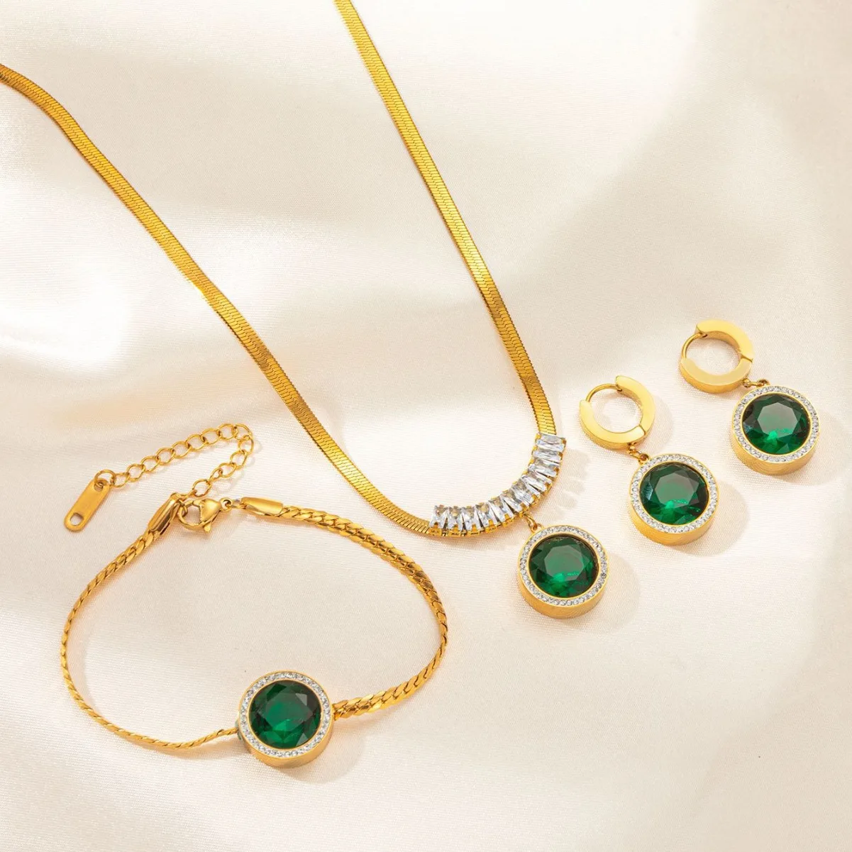 Gold-Tone Jewelry S… - image