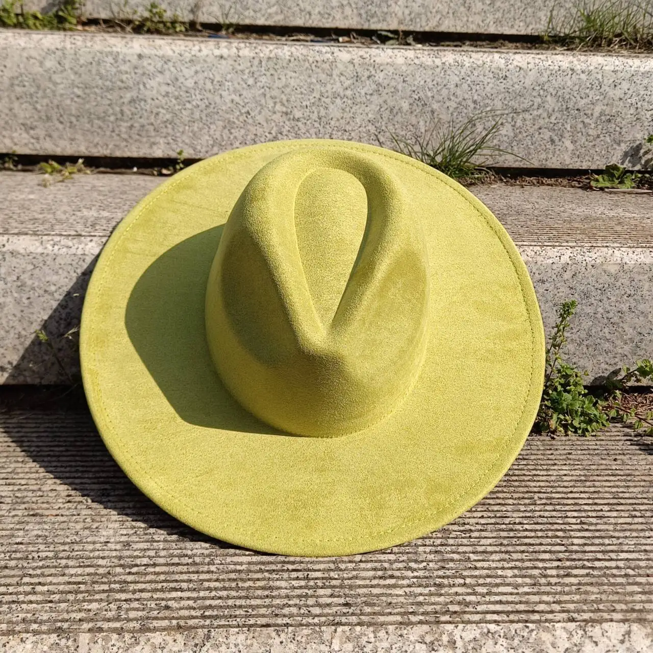 Nuevo sombrero Fedora de gamuza, sombreros de gamuza de ala ancha de 9,5 cm para mujeres y hombres, sombrero de Jazz cosido a mano para otoño e