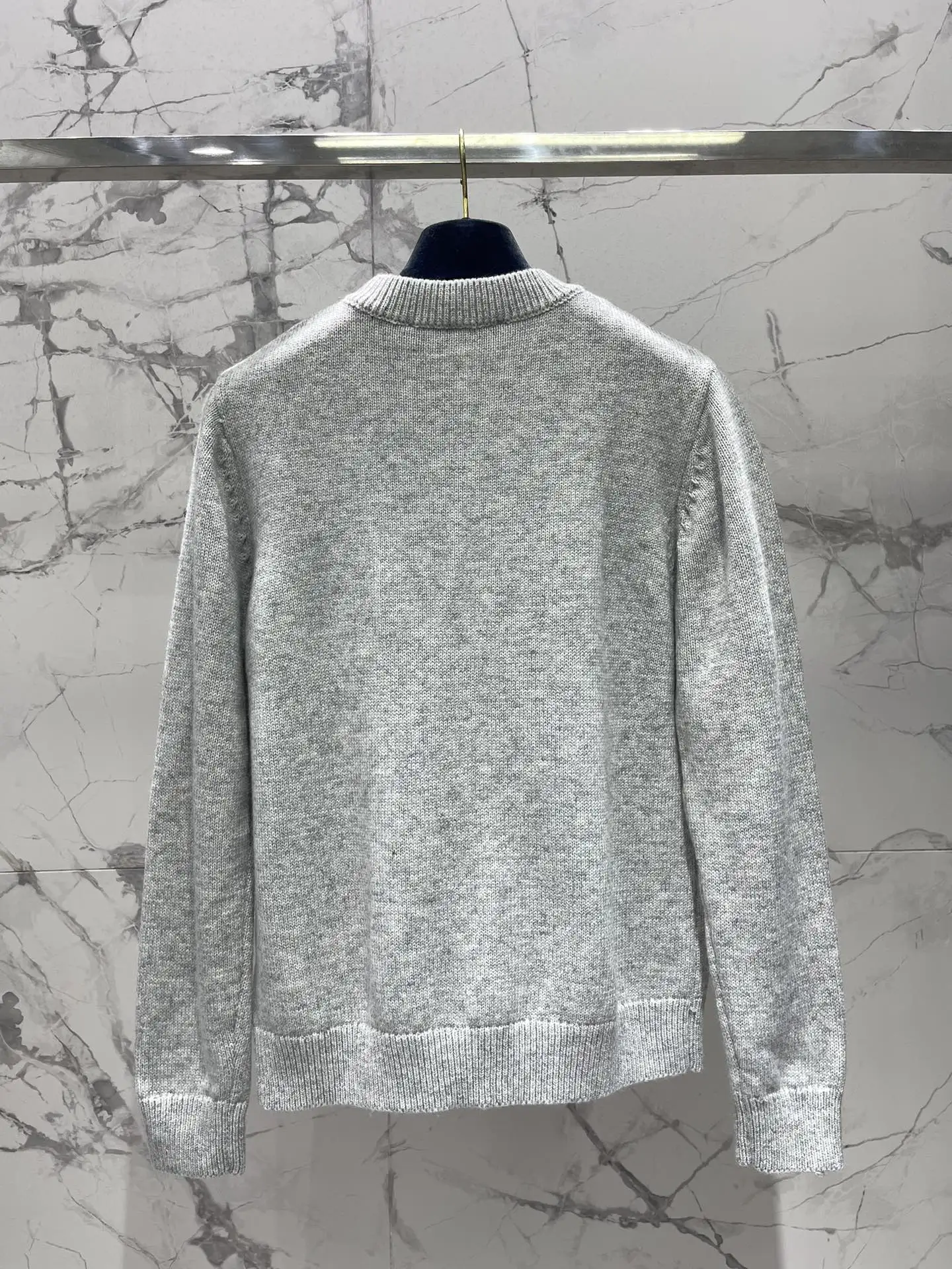 

2024 Ранняя осень, новый свитер Little Fox, светло-серая ткань, мягкая, приятная для кожи 494