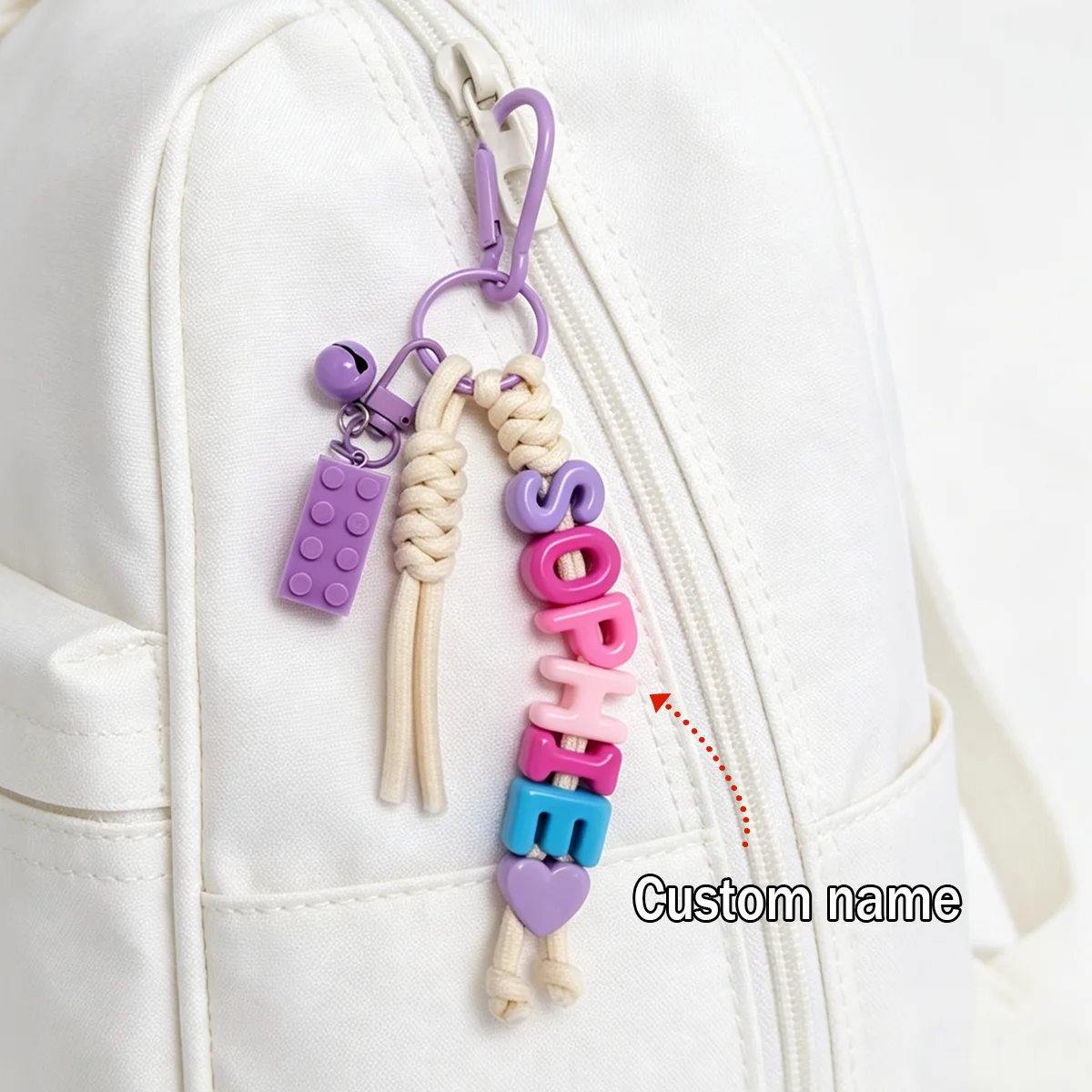1 Stück personalisierter Schlüsselanhänger mit Quaste und Glöckchen – handgefertigter geflochtener Taschenanhänger, personalisiertes Taschenaccessoire, Abschlussgeschenk – Detail 12