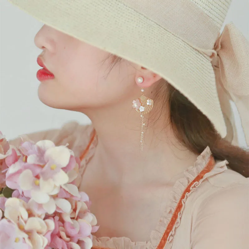 Neue koreanische asymmetrische Blumen-Ohrhänger für Damen, lange Quasten-Schmetterlings-Ohrringe mit Imitationsperlen, Katzen-Ohrhänger, Partyschmuck – Detail 15
