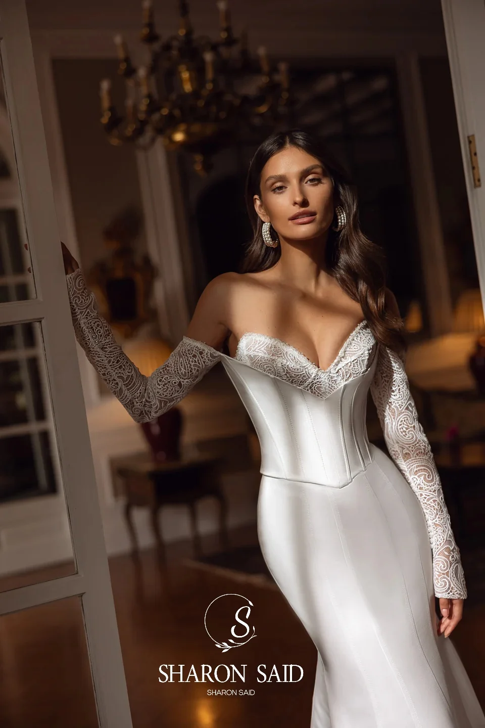 Sharon Said Eenvoudige Zeemeermin Wit Satijnen Trouwjurk 2025, Sexy Corset Lange Kanten Mouw Sweep Trein Bruidsjurken SW398 Aangepast