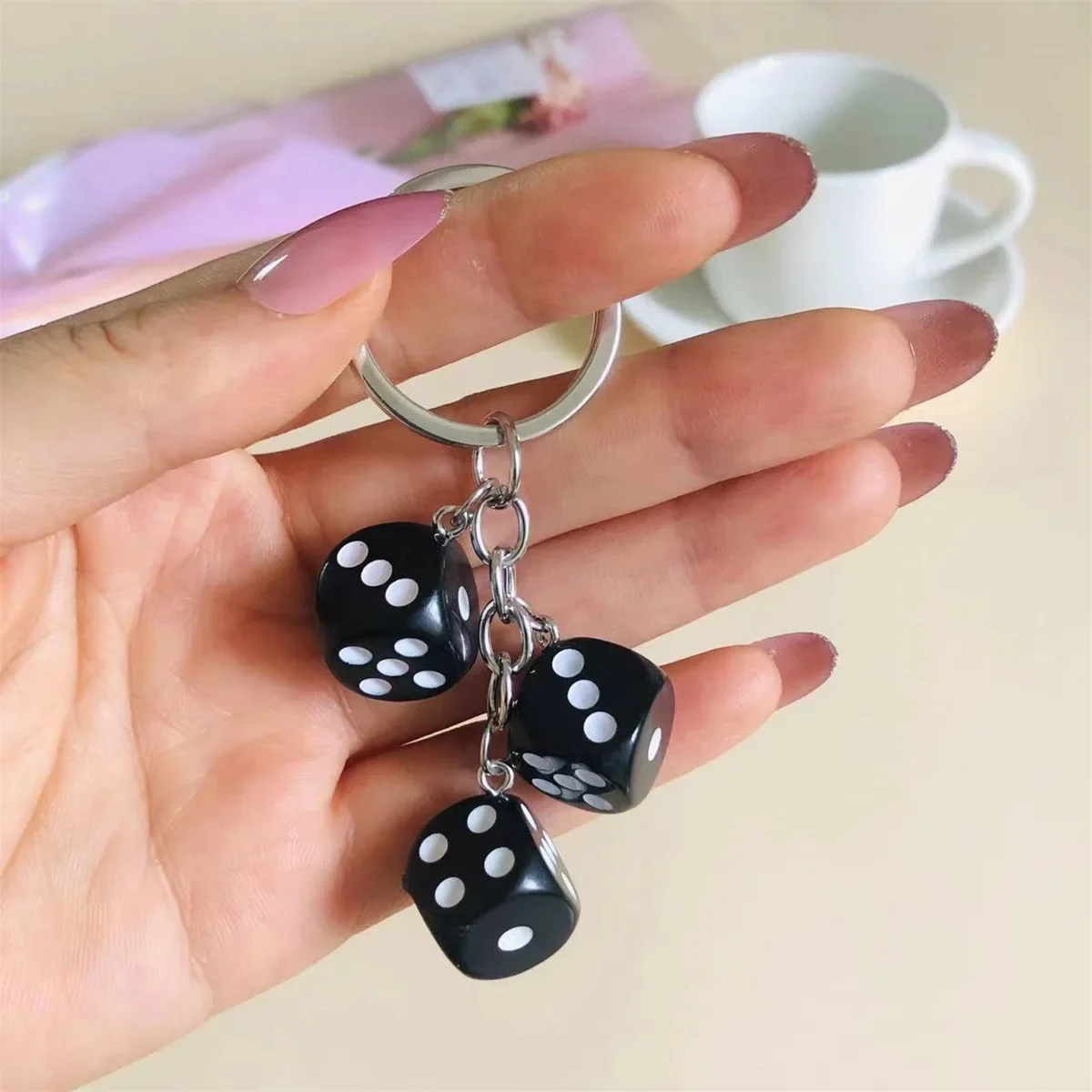 Porte-clés en dés 3D pour hommes et femmes, Cubes de craps roulants de jeu, Pendentif souvenir, Clé de voiture, Sac à main, Accessoires de bricolage, Cadeau mignon