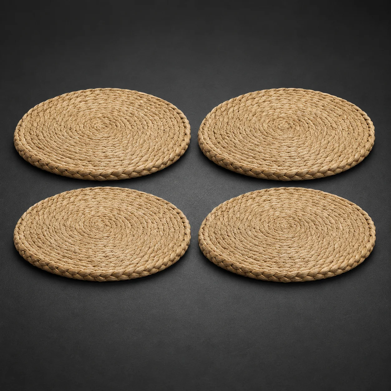 Handmade Woven Placemats Set of 4 Natural Round Straw Table Mats Heat Resistant Farmhouse Style Must Have 2026