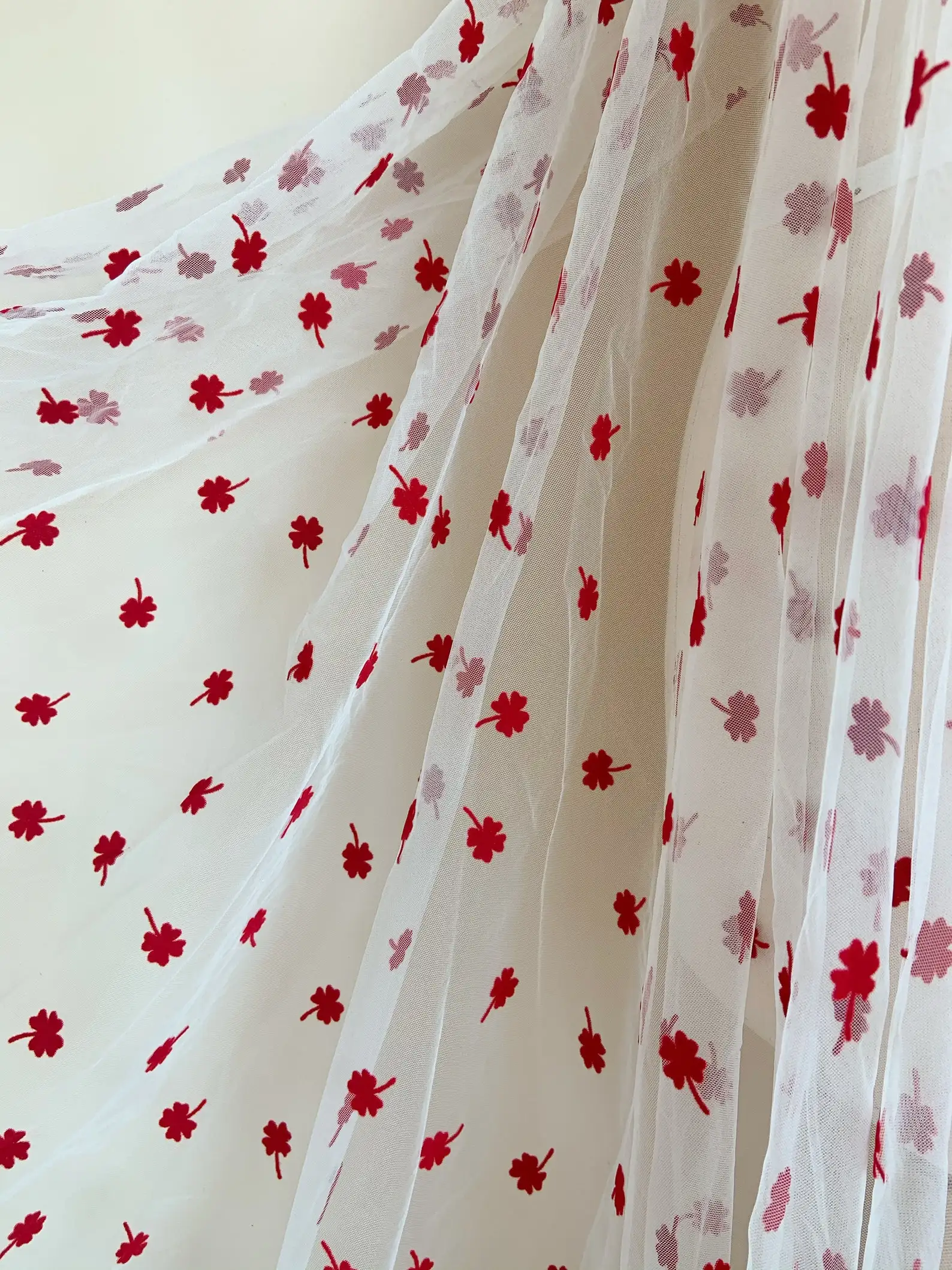 

Red Velvet Lucky Grass Tulle Lace Fabric for Girls Summer Dress Princess Dress Handmade DIY Clothing Decoration Fabric