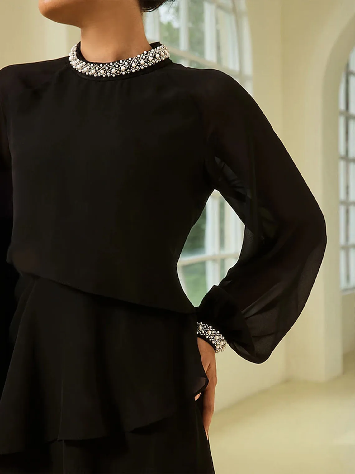 エレガントな A ライン ジュエル ネック ジュリエット スリーブ シフォン ミニ丈 フリル 非対称 プロムドレス カクテルドレス 2025 無料カスタマイズ