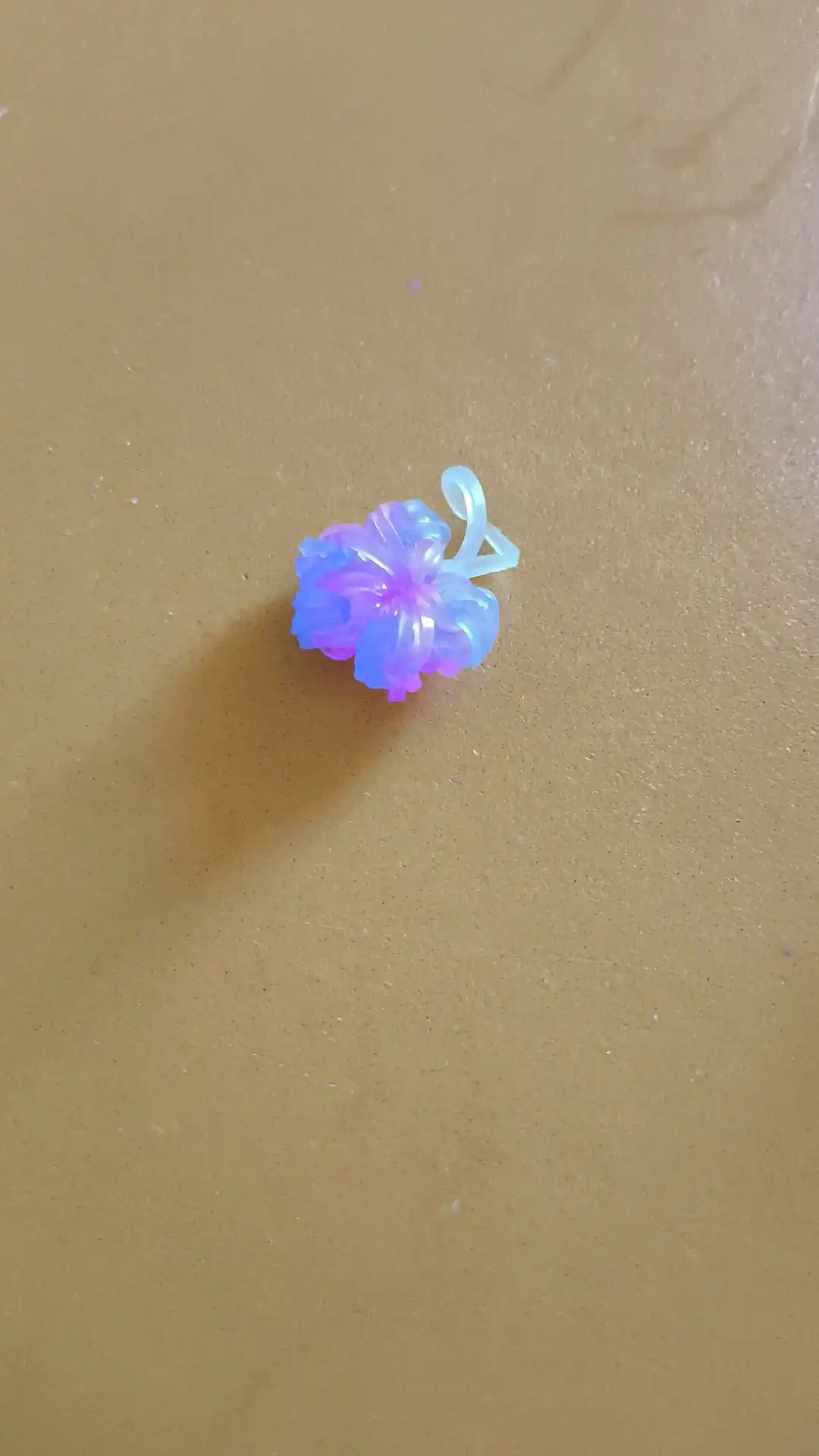 NEW 600pcs Fluorescence Glow Bracelets Making Supplies DIY Rubber Loom Bands Wrist Necklaces for Girls Party Supplies Boy Toys photo review