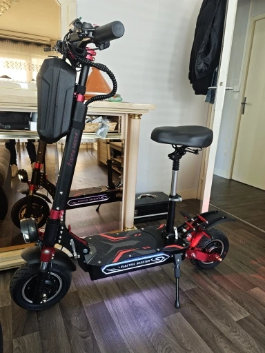 BOYUEDA Q7 Pro Max Smart Bluetooth Display City E-Scooter Foldable