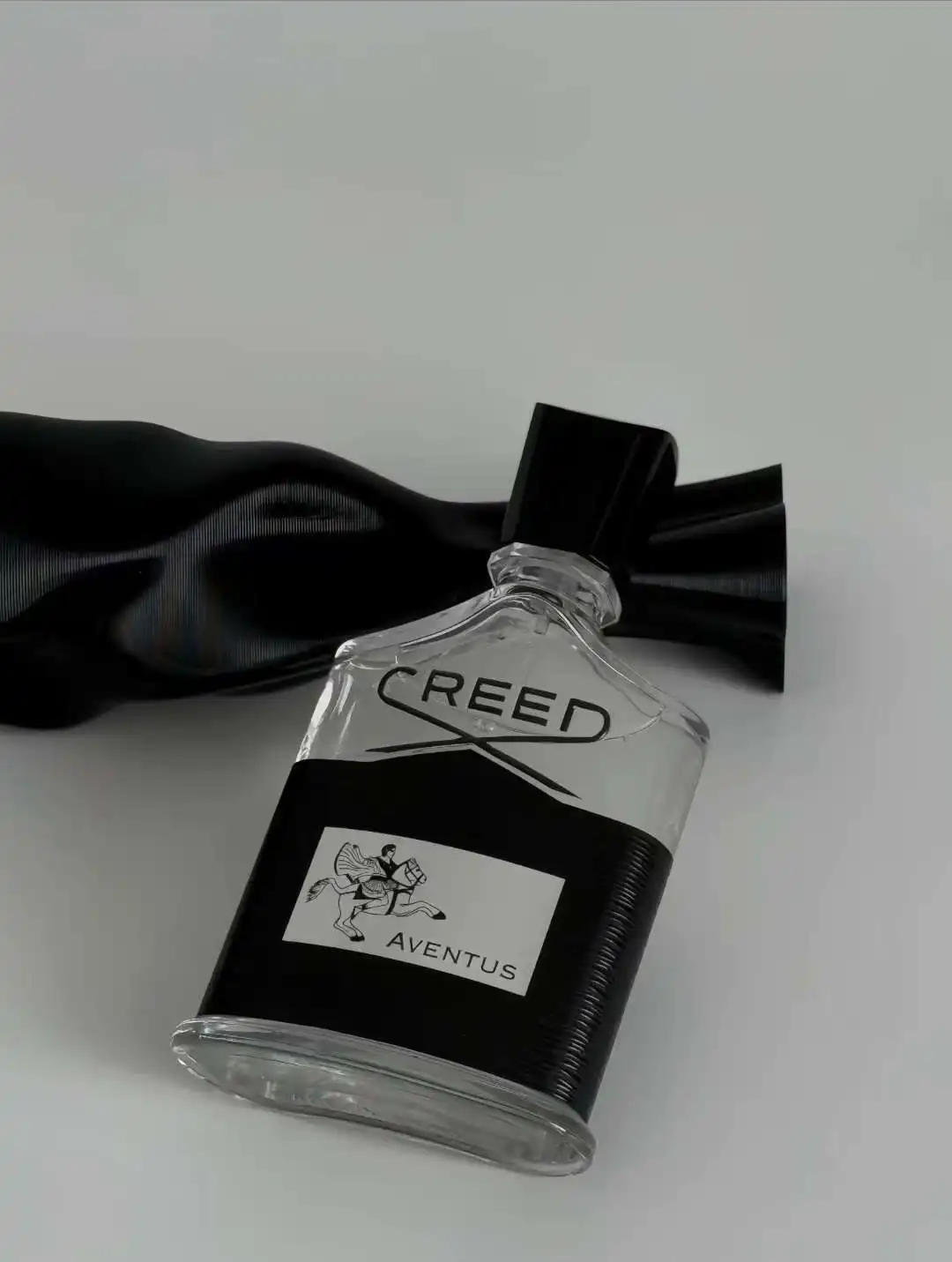 

Cre'ed Ave'ntus Men's perfume 100ML/3.4OZ] is a layer of perfume, reflecting the grand style. Men's style. perfect gift