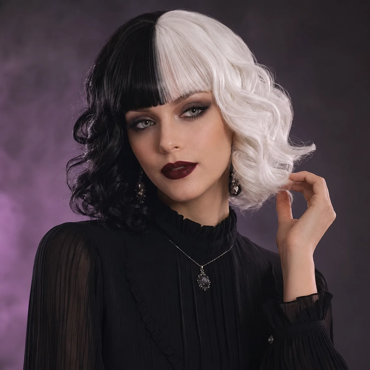 Cruella De Vil Black White Two-Tone Half-Up Synthetic Curly Wig 150% Density Wavy Design Vintage Vampire Gothic Style for Halloween Parties Easy Care Unisex