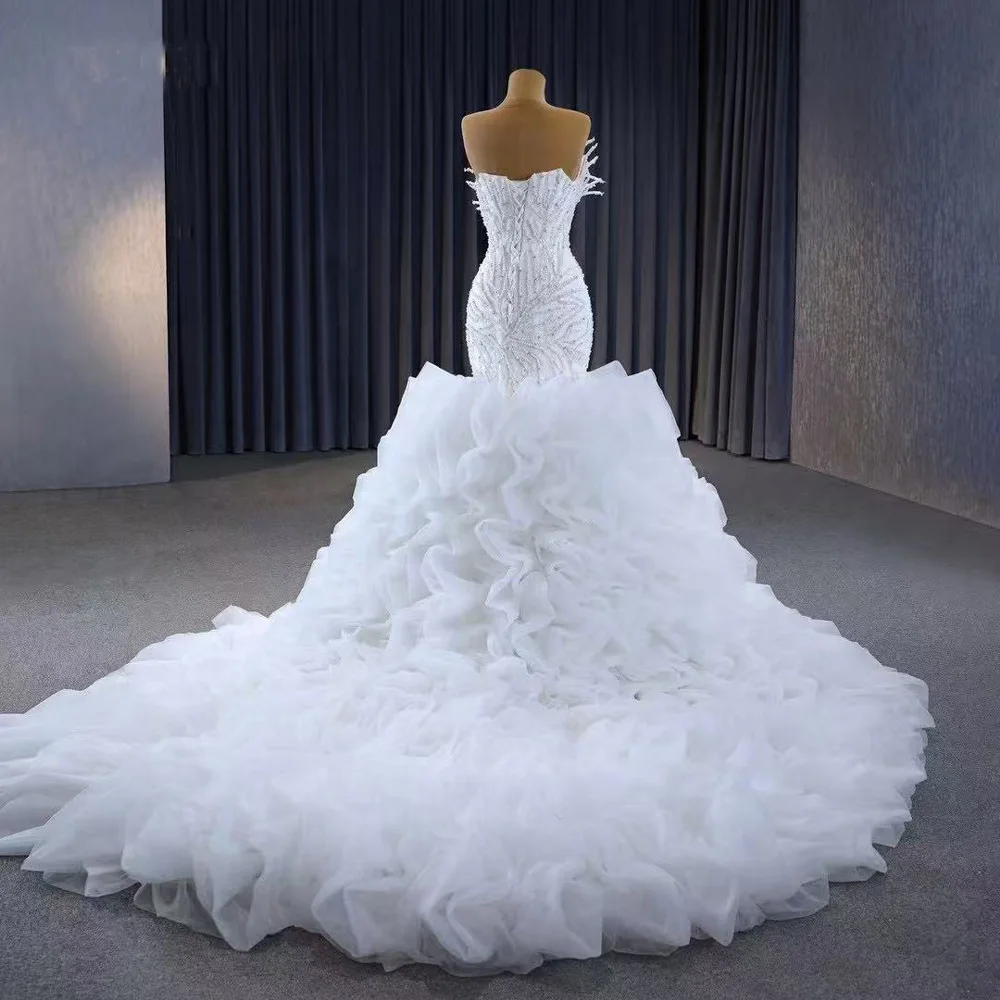 فستان زفاف فاخر على شكل قلب بدون أكمام وكشكشة وأربطة من الخلف مطرز بالخرز فستان الزفاف فستان الزفاف