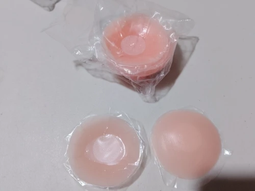 New Reusable Silicone Nipple Cover for Women Bra Sticker Breast Petal Strapless Bra Invisible Boob Pads Chest Pasties Intimates photo review