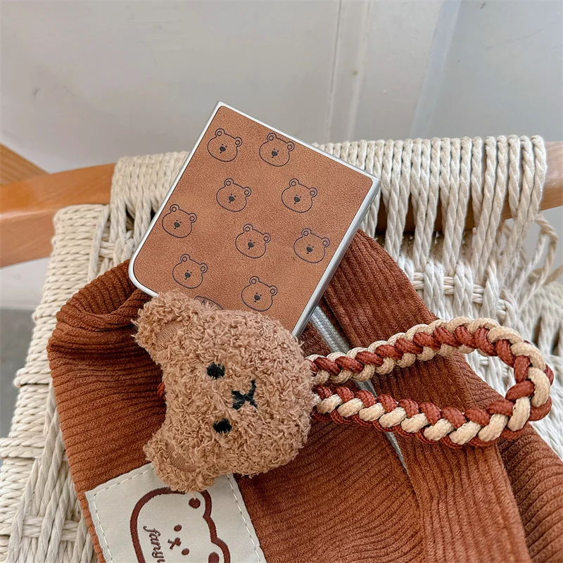 Корейский чехол для телефона с милым медведем для Samsung Z Flip 6 5 4 3, чехол с ремешком на руку, кожаные жесткие чехлы Kawaii для Galaxy Z Flip5 Flip4