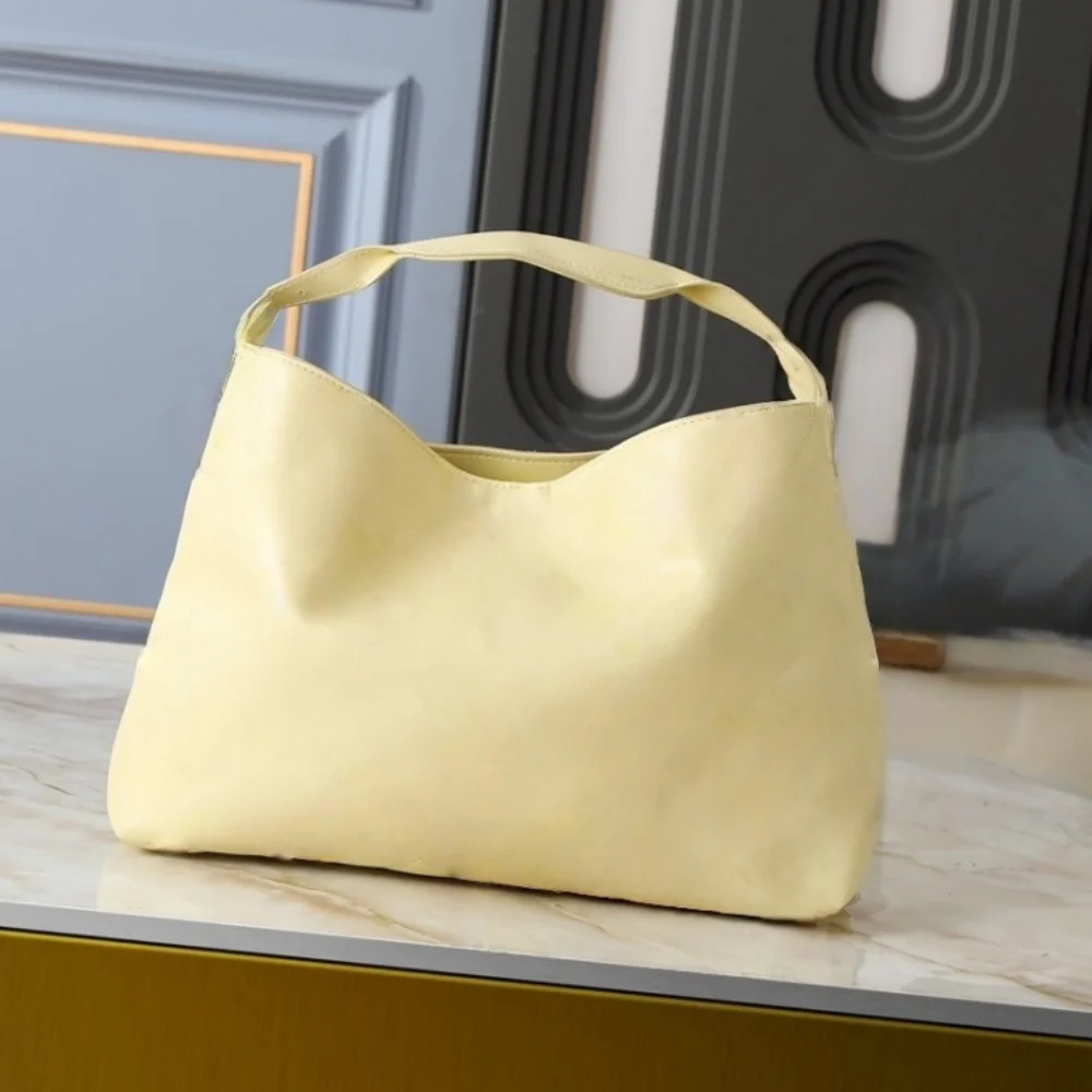 

2026 New Women's Handbag/Crossbody Bag, Large Capacity, Nine Colors Available, Yellow, 36-24-12cm