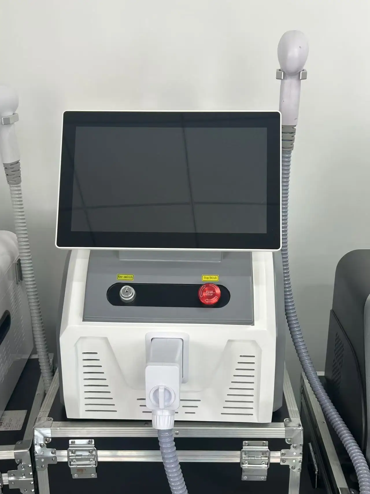 المهنية 3-موجة ديود الجليد التيتانيوم آلة إزالة الشعر الإناث المحمولة 755/1064/808nm ألكسندر جهاز IPL دائم #6