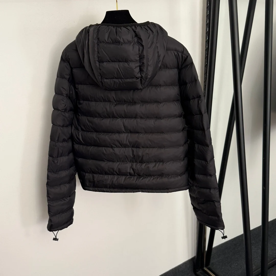 

2025 Lightweight Long-Sleeved Hooded Cotton-Padded Jacket New Fashionable Warm Cotton-Padded Jacket for Autumn and Winter