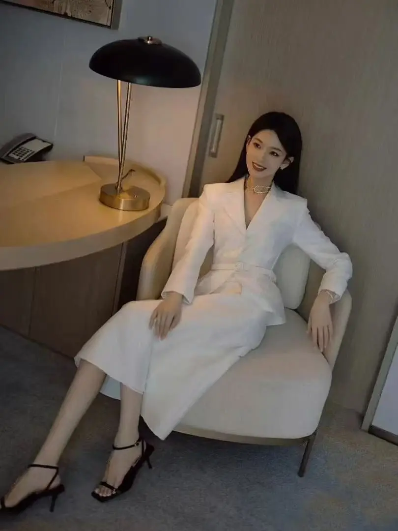 ชุดกระโปรงผ้าลินินบริสุทธิ์ต้นฤดูใบไม้ผลิพร้อมเข็มขัด