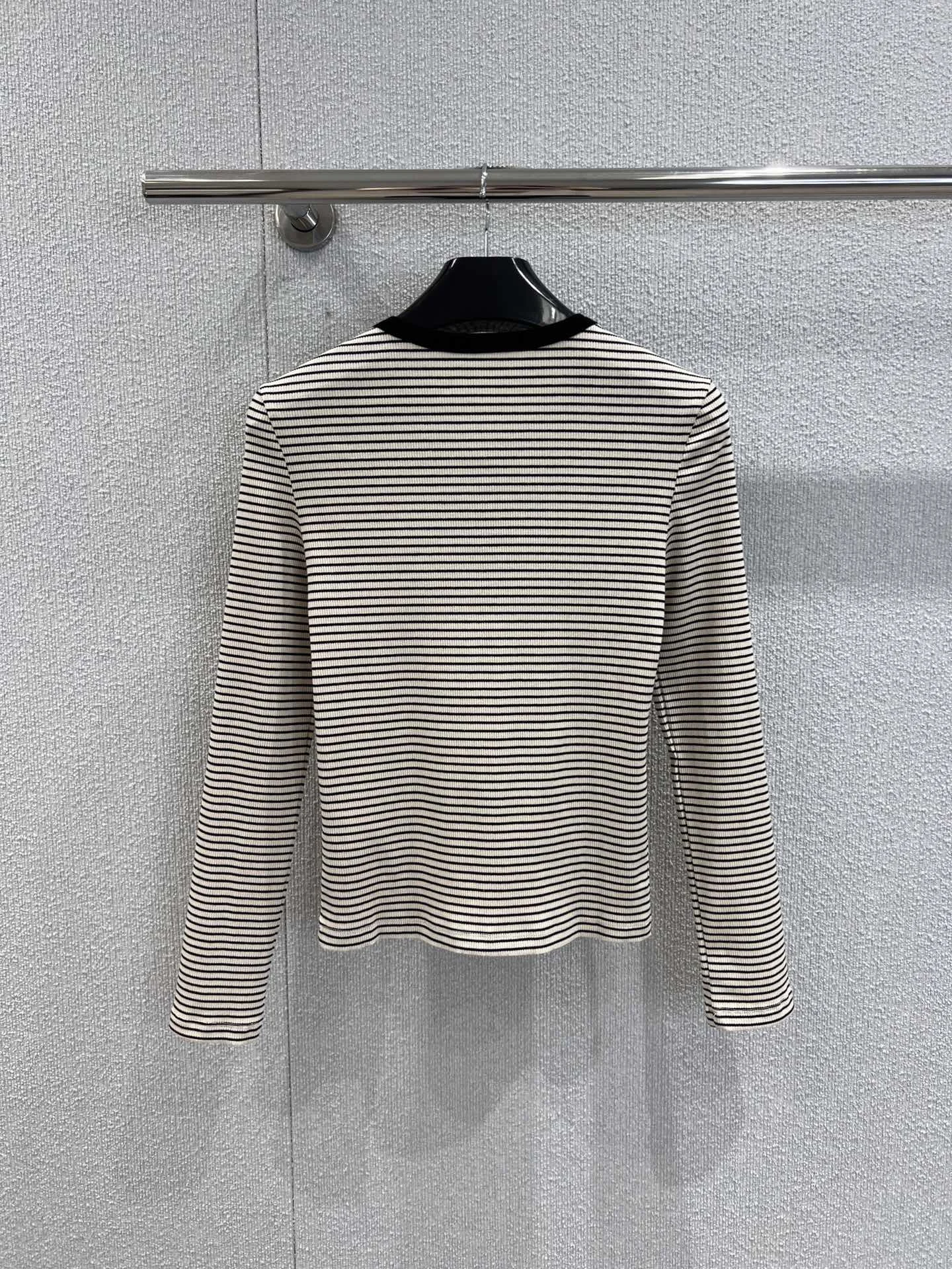 

2025 Early Autumn Fashion Women's Tops Shirts & Blouses Embroidered Collar Contrast Striped Long Sleeve T-shirt