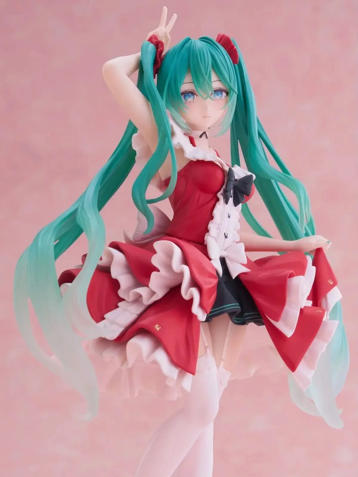 Judai Original Taito VOCALOID Hatsune Miku Fashion Figure Lolita PVC Action Figure Model Collection Doll Toys