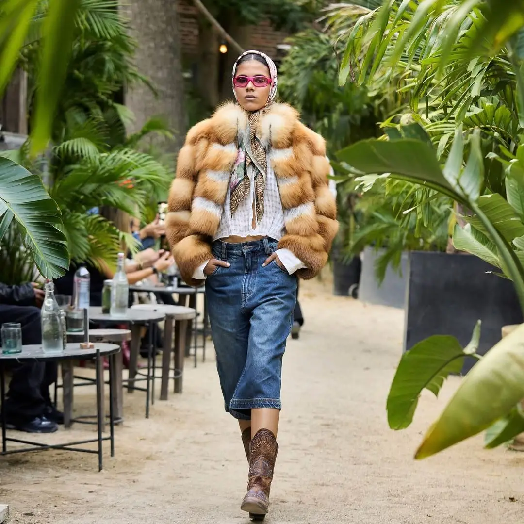 Fashion Short Natural Red Fox Fur Jacket Stand Collar Long Sleeve High Quality Wholeskin Genuine Fox Fur Coats Winter Outwear