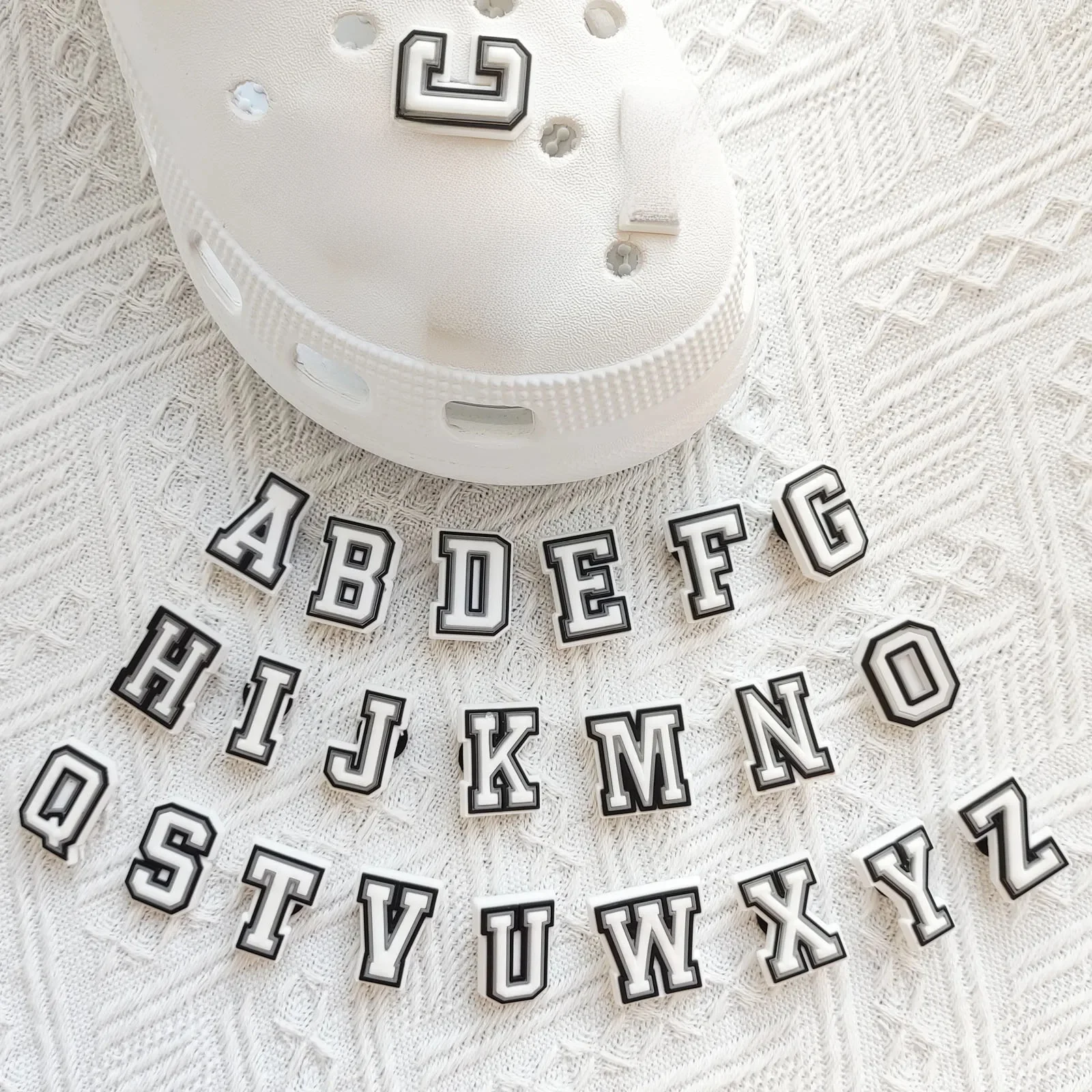 26/28/54 pièces breloques de chaussures Alphabet pour Crocs, décoration de chaussures cadeaux d'anniversaire de fête pour hommes femmes