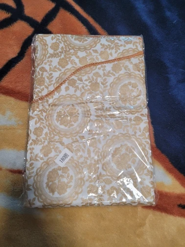 PVC Round Table Cloth For 4/6 Seaters 152cm 180cm New Year Dining Table Cover Waterproof Oilproof Floral Printed Tablecloths photo review