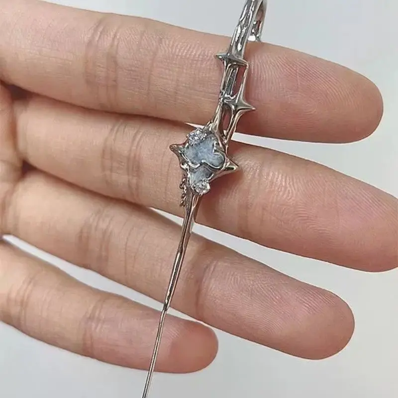 Fashionable and personalized four-star earrings, puncture earrings, niche design, high-end earrings, earrings