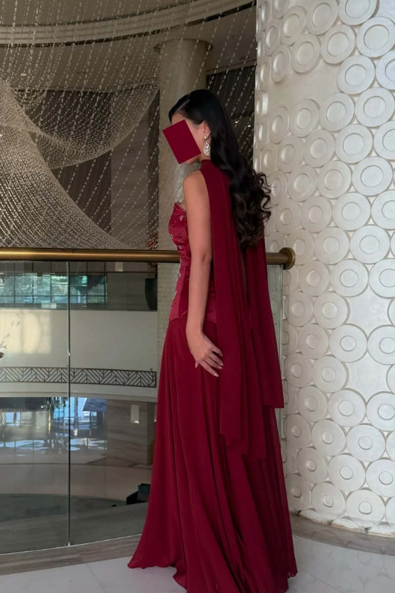 Abiti da ballo in raso rosso con vita Annie Abiti da sera in chiffon con perline fatte a mano Scialle a forma di A Elegante signora فسات Гmavera