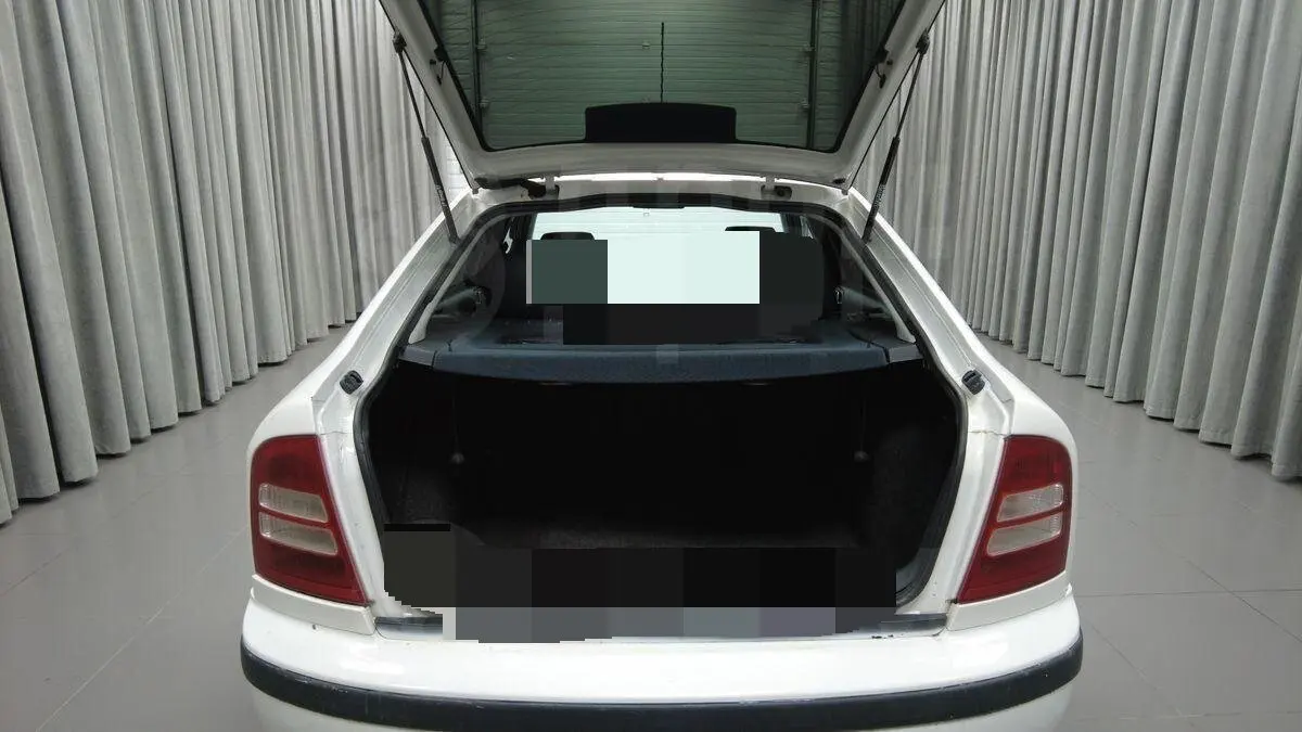 

Комплект из 2 газовых упоров (амортизаторов) задней двери багажника с пружинами для Skoda Octavia I 1U2 Liftback 1996-2011 (без спойлера)