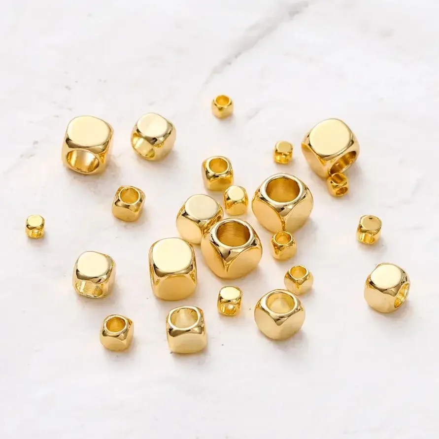 50 Stück 14K/18K vergoldete Messing-Abstandsperlen mit großem Loch, quadratische Abstandsperlen für Armbänder, Ohrringe, lose Abstandsperlen für DIY-Schmuckherstellung.