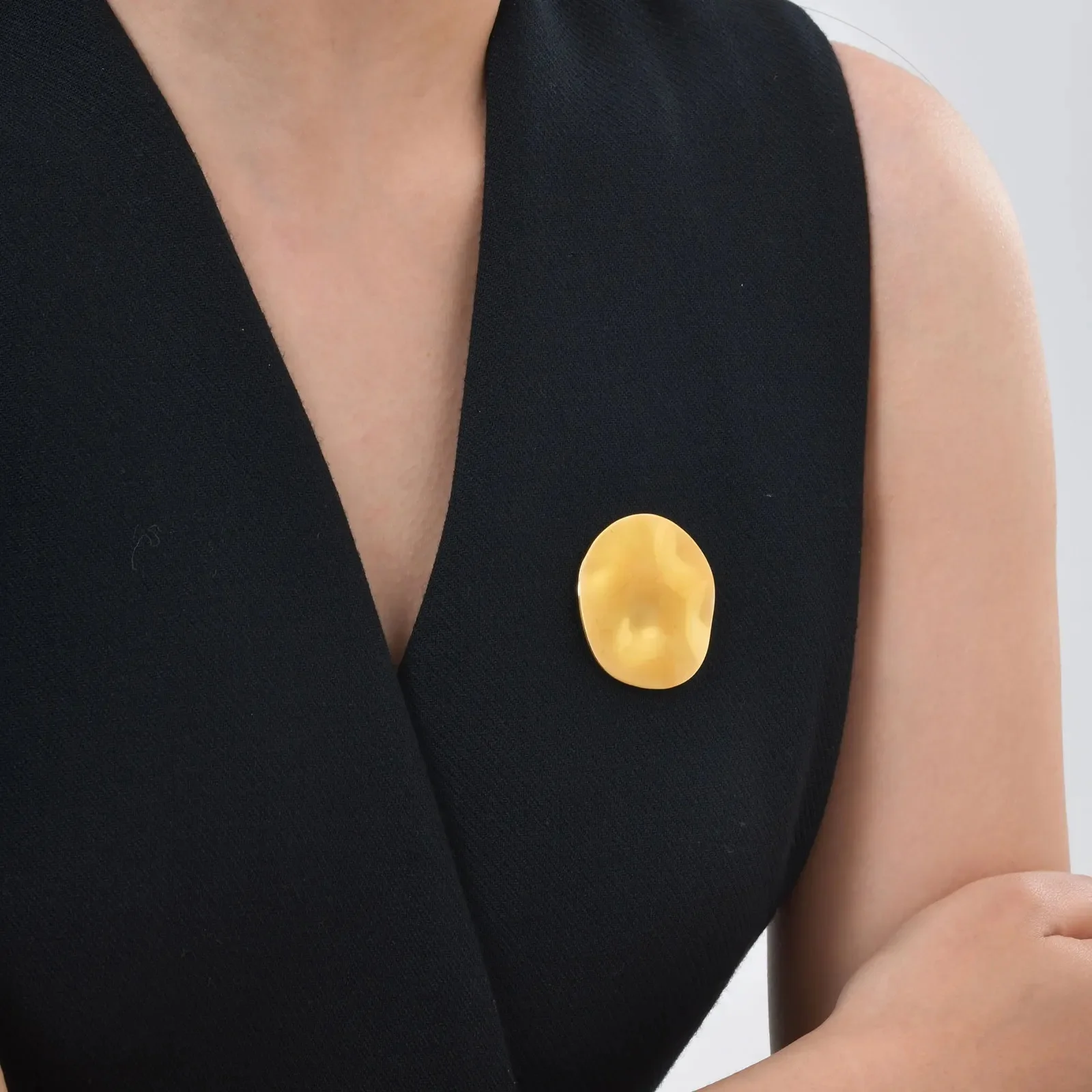 Broche ronde irrégulière exagérée pour femmes, broches en acier inoxydable de couleur or, cadeau de bijoux Vintage