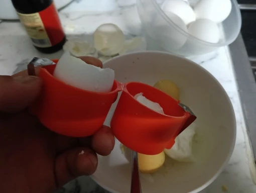 3pcs/1pc Stainless Steel Eggshell Separator - Quick Peel & Yolk Splitter, Durable Kitchen Baking Essential with Easy-Grip photo review