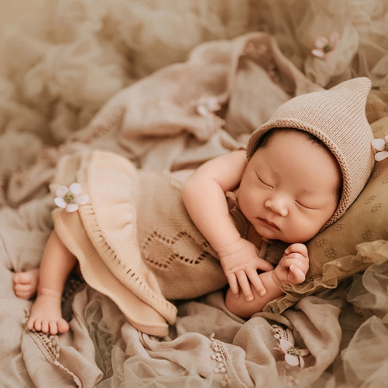 Newborn Photography Clothing Wool Knitted Baby Girl Hat Dress Lace Pillow Mesh Background Infant Shoot Props Studio Accessories