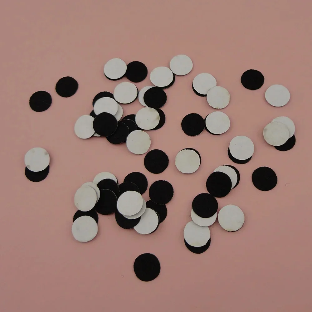 500 SZTUK 10mm 15mm 20mm Czarne samoprzylepne okrągłe filcowe podkładki pod broszki kwiatowe Przekładki na plecy Przyklejane włókniny Kółka Naszywki Aplikacja — zdjęcie 2