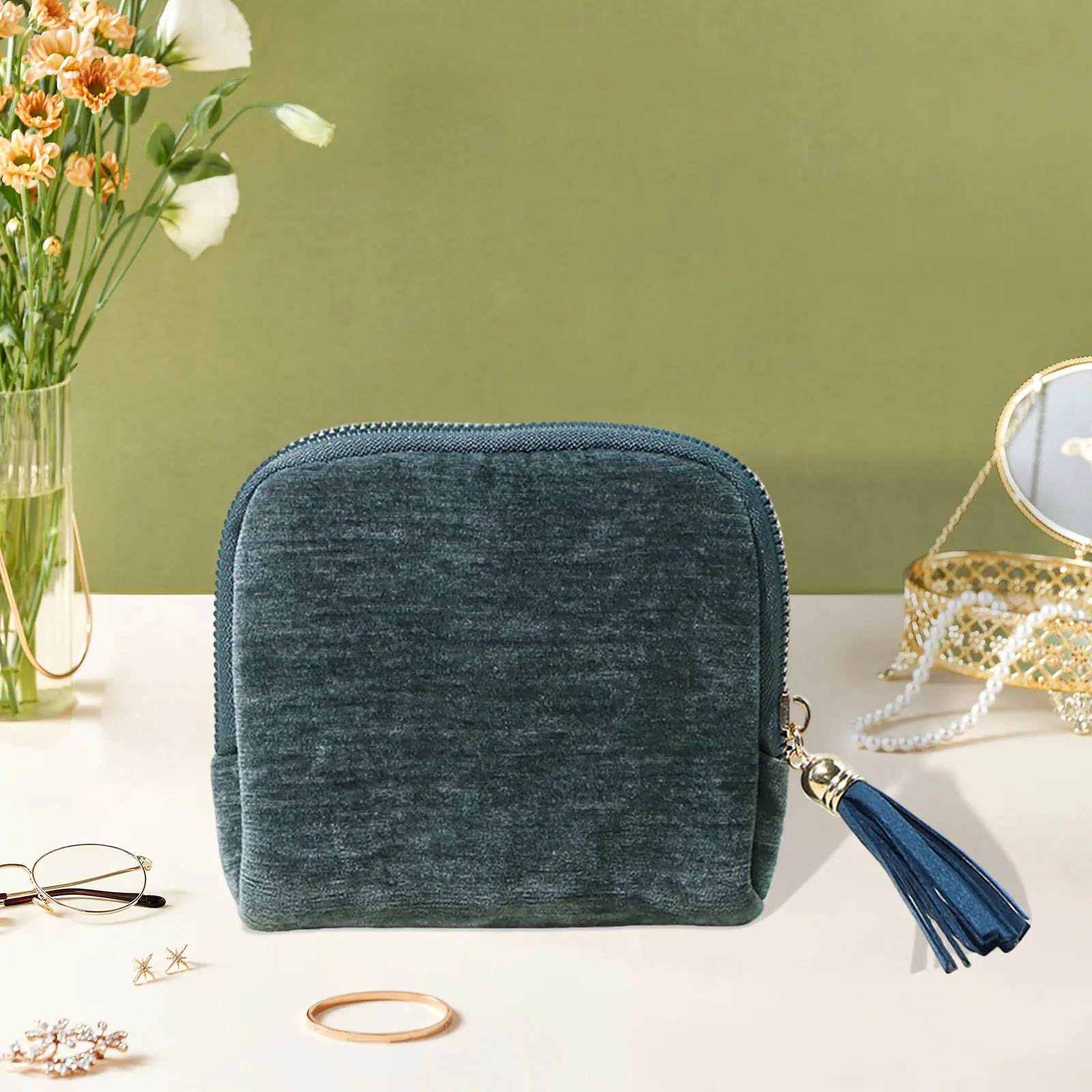 

Премиальный дорожный футляр для украшений с мягкой подкладкой, портативный органайзер для хранения браслетов, колец, серег, ожерелий, коробка для хранения.