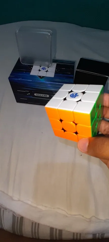 Customer photo for MagLev Sprint Magnetic Speed Cube – GAN V100 MagLev UV — Gearfinch