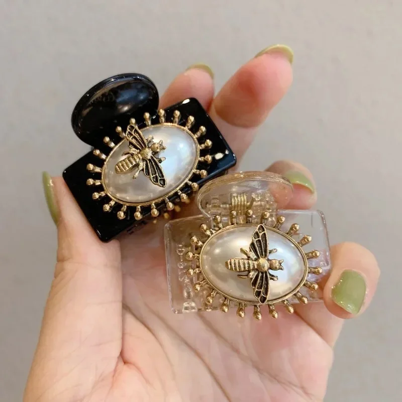 Retro spinki do włosów antyczny brąz kolor pszczoła Charms spinki do włosów Bang spinki do włosów luksusowe perłowe spinki do włosów akcesoria nakrycia głowy prezenty — zdjęcie 2