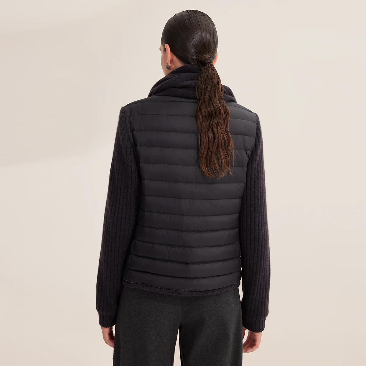 BY3521202 Premium-Stepp-Daunenjacke für Damen, Gänsedaunen, 7 Gauge, 100 % reiner Kaschmir-Strickärmel